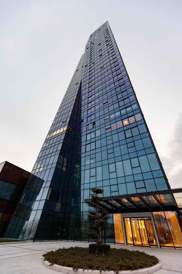 In The Sky - West 65 Tower