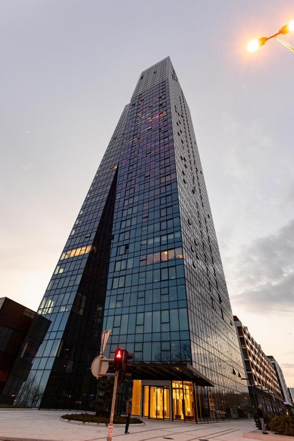 Apartment In The Sky - West 65 Tower Belgrade